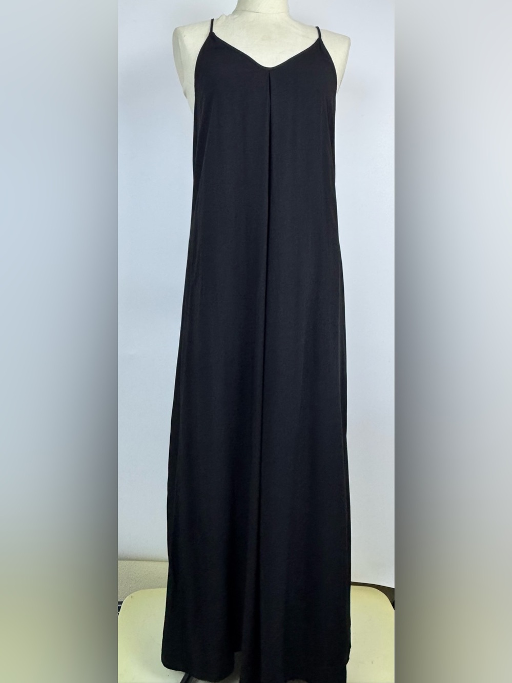 Michael Stars
Black spaghetti strap maxi dress